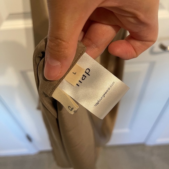 100% silk Nap halter dress gold - Picture 4 of 5